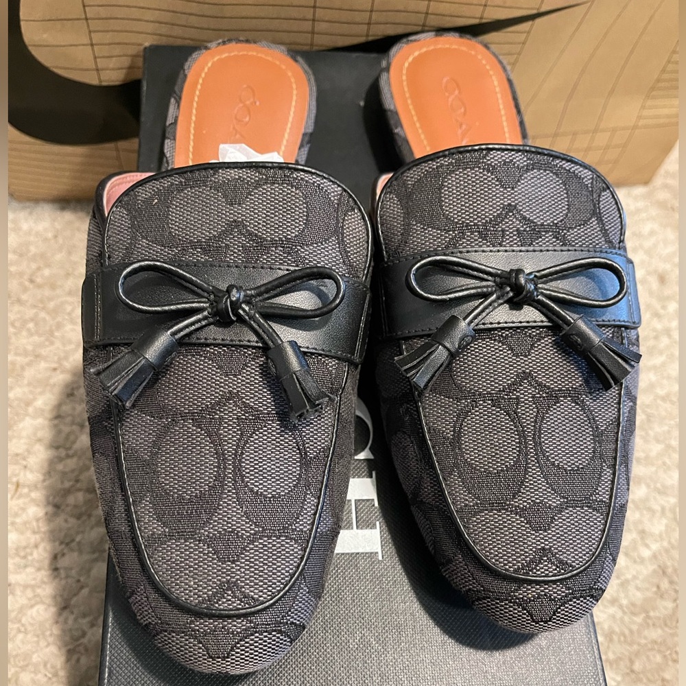 Barely Used COACH Jacquard Slides Women’s Size 7US